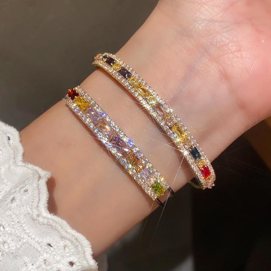 Luxury Copper And Plastic Zirconia Geometric Fashion Cuff For Daily Use