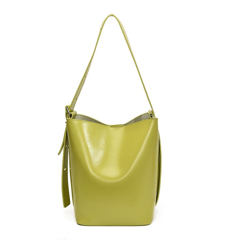 Lazy Wind Bucket Bag Women's Autumn and Winter New Large-capacity Commuter Bag Simple Messenger Tote Women's Bag