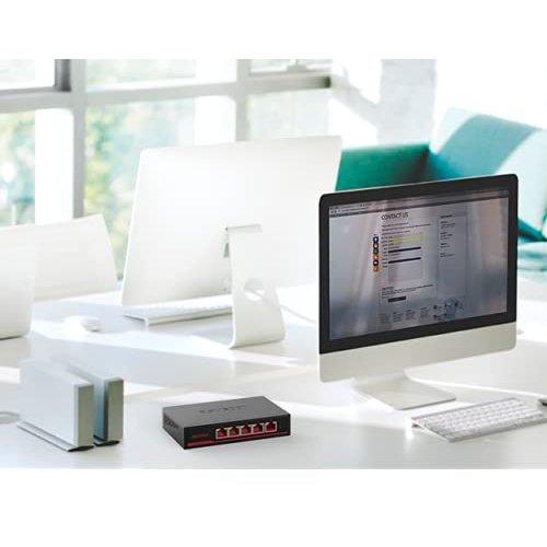 ASUSTOR ASW205T 5-Port 2.5GbE 2.5Gbps Unmanaged Switching Hub Metal Housing