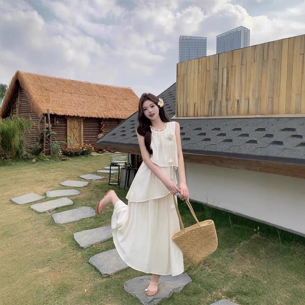 Beautiful holiday style dress girl summer atmosphere dating sweet skirt loose and thin sleeveless vest skirt