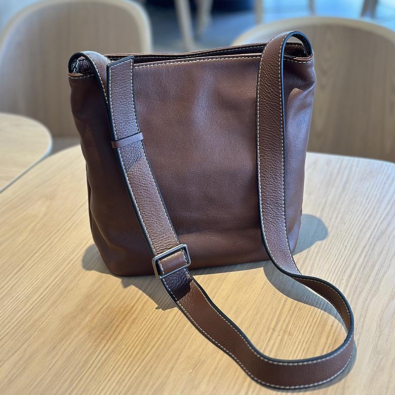 2026 Women's Retro Japanese Genuine Cowhide Shoulder Crossbody Bucket Bag