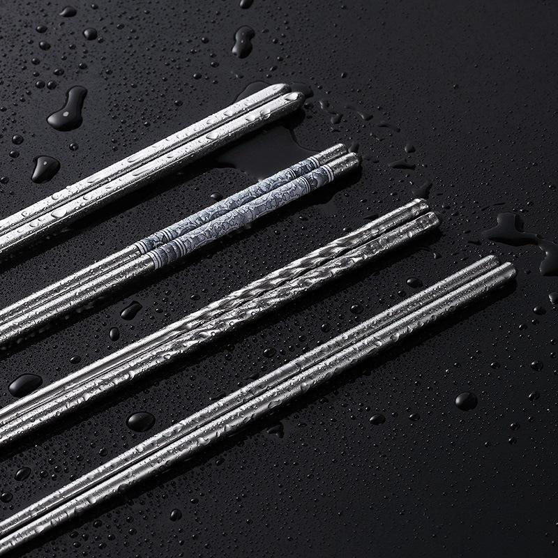 Korean Style Stainless Steel Chopsticks - High Temperature Resistant, Ideal for Home, Restaurant, and Hotel Use