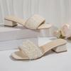 Modische Sandalen mit Perlendekor und Blockabsatz Damenmode Eckige Zehen Sommer-Slipper Frau Übergröße Komfort Slip-On Sandalias Mujer 2025