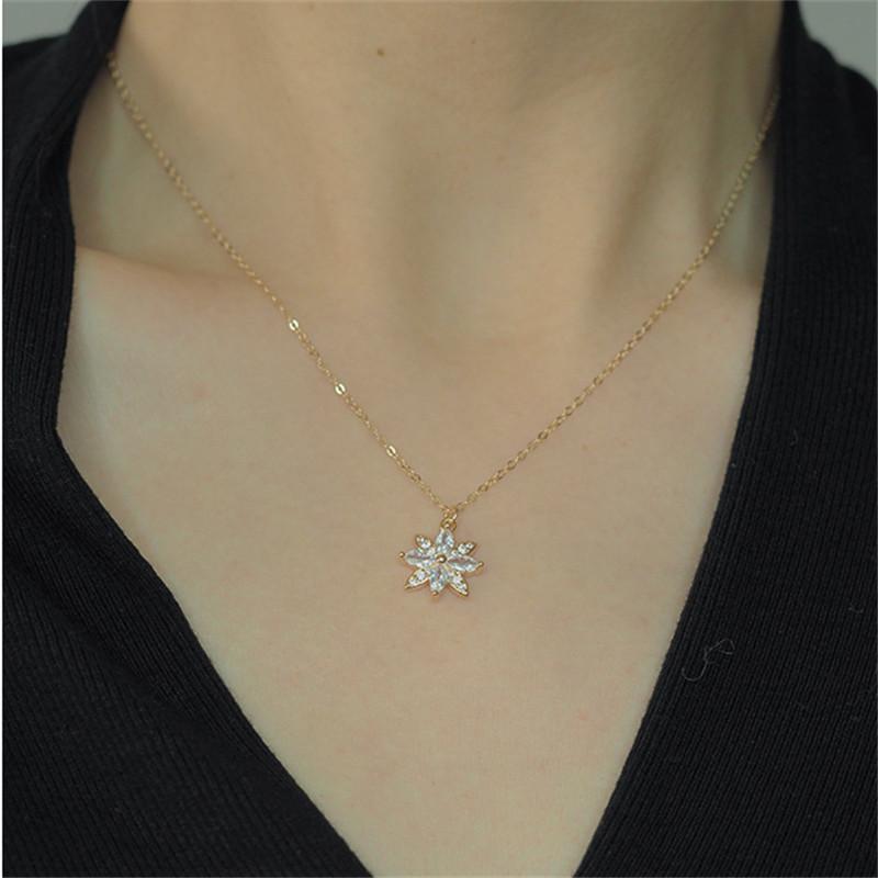 925 Sterling Silver French Simple Pavé Crystal Snowflake Clavicle Chain Necklace Women Fashion Charm Student Jewelry Accessories