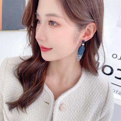 Fashionable New Earrings with A High-end Feel, Super Sparkling Diamond Shaped Large Zircon Inlay, Exaggerated and Atmospheric Heavy Industry Earrings