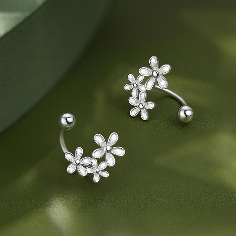OL Style Elegant Metal Flower Cluster Stud Earrings for Women Ladies Simplicity Silver Color Flower Earrings Jewelry Accessories