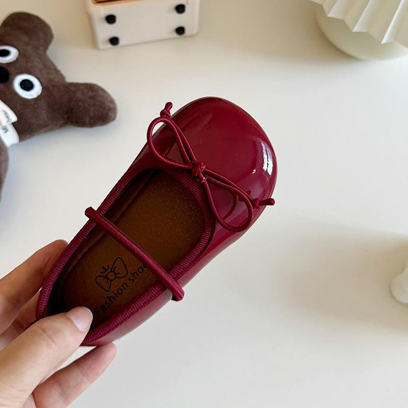 Girls' princess shoes 2025 summer new girls' shallow mouth single shoes Korean version one-pedal little girl soft-soled Doudou shoes