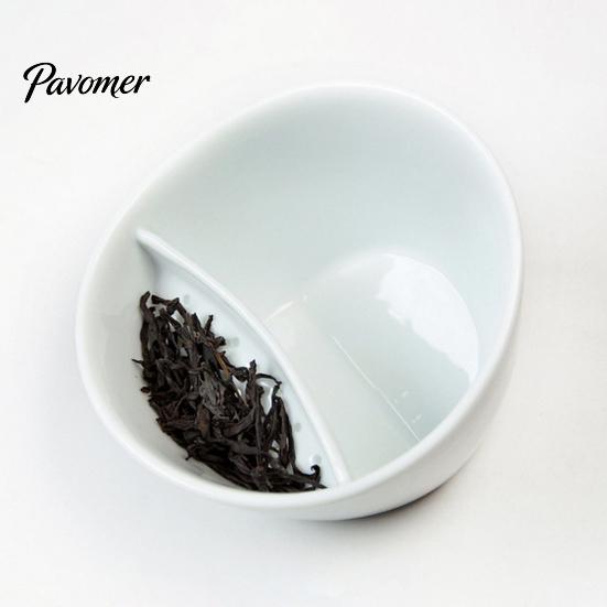 Lose Blatt Tee-Infuser Tasse Keramik Neigbare Teetasse mit Infuser, Integrierter Sieb Tragbarer Brühbecher, Isolierte Tasse für 350ml Fassungsvermögen,