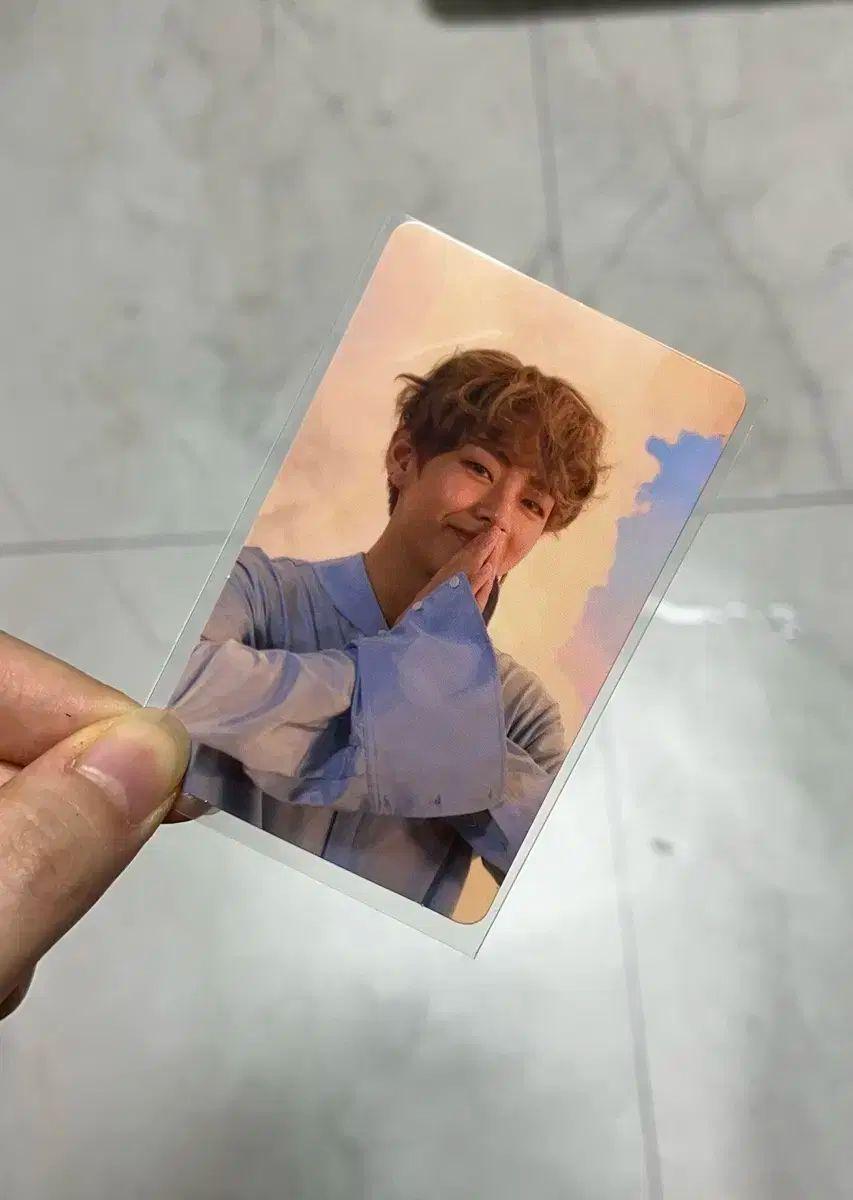 

[USED] BTS (Bangtan Boys) BTS LOVE YOURSELF Huh (Her) Version O V (V Taehyung Tae) Trading Card