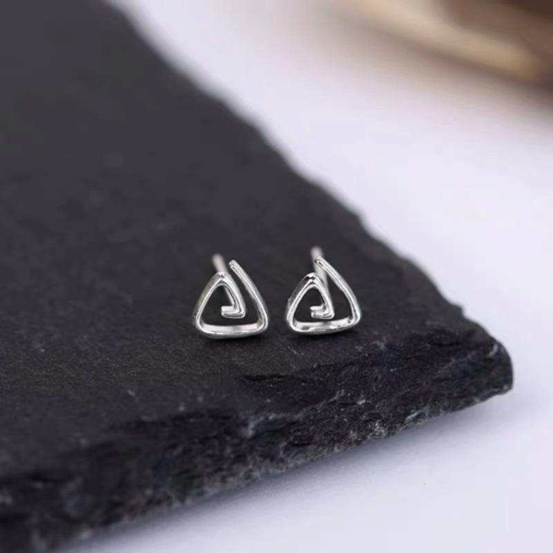Beixi Silver Triangle S925 Sterling Stud Earrings - Minimalist Japanese & Korean Design 925 Silver