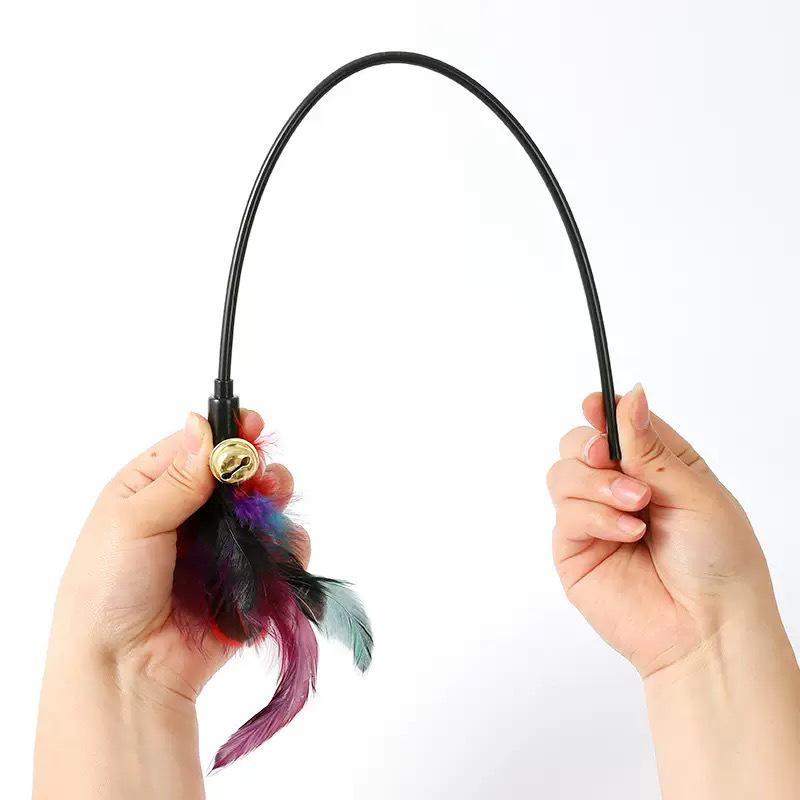 Bunte Feder Katzenangel mit Glöckchen - Langlebiges, Bissfestes Interaktives Spielzeug