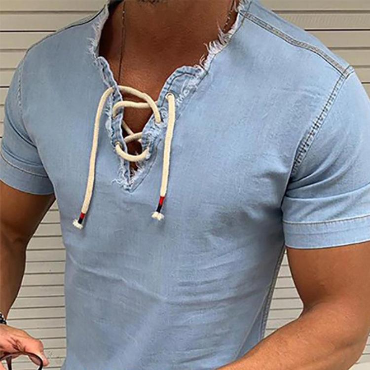 T-shirt a maniche corte abbinata a colori casual con cravatta retrò da uomo