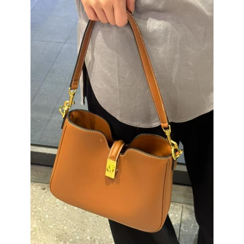 Early Spring New Bag Leather Women's Shoulder Armpit Bag Commuter Large Capacity Bag