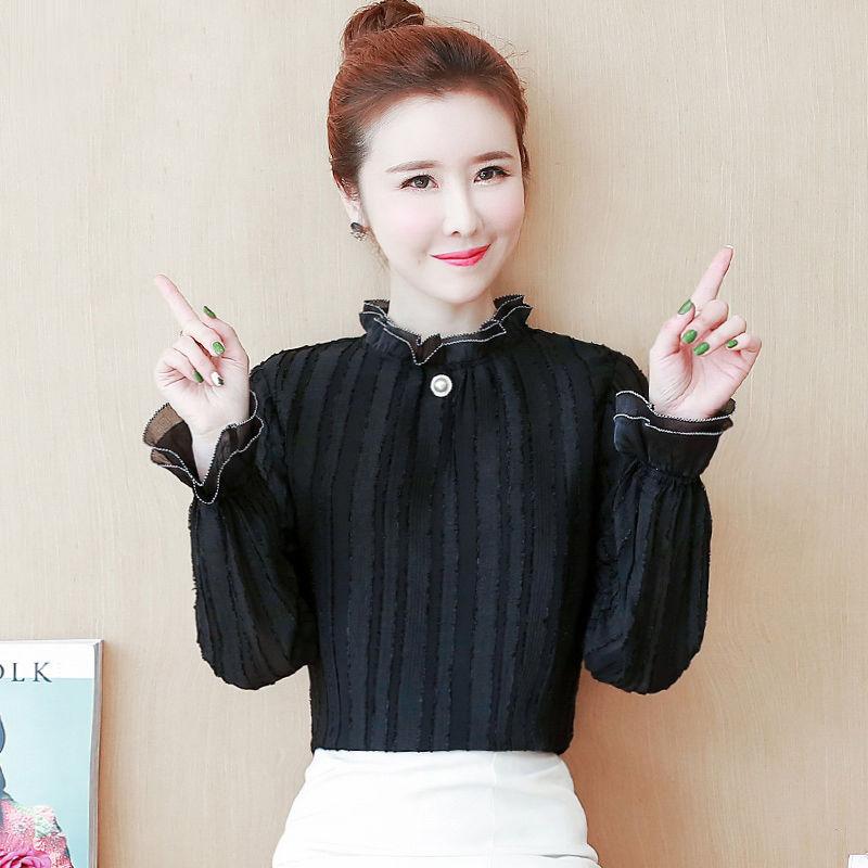 Lace and Fleece Base Layer Shirt, Petite Warm Little Shirt for Autumn and Winter, Fashionable and Stylish Loose Top for Women, Elegant Shirt