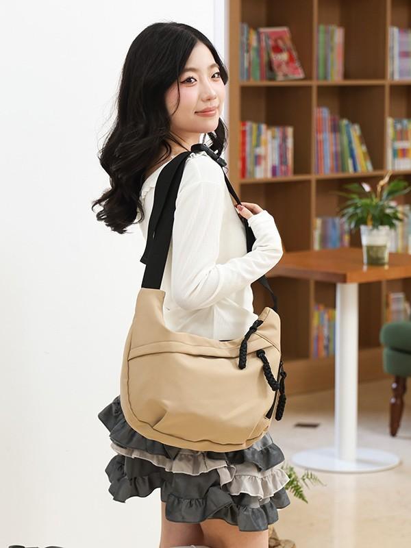 Crossbody Bag For Women With Nylon Material And Zipper Closure For Daily Use