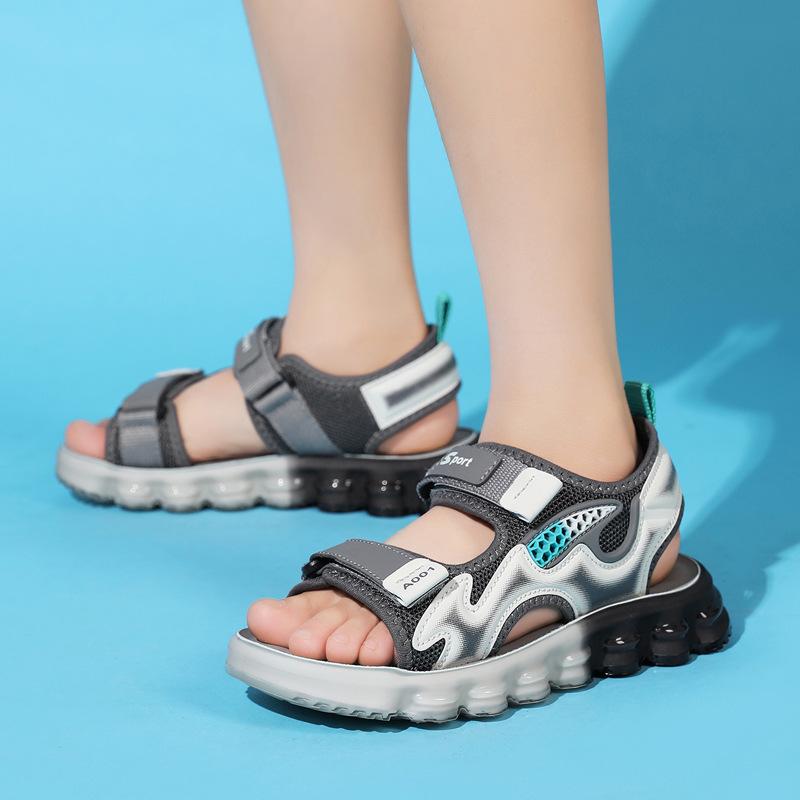 2026Summer Children's Sandals, Breathable and Soft-soled, with Non-slip Soles and Velcro Closures, Suitable for Boys and Girls, Beach Shoes, and