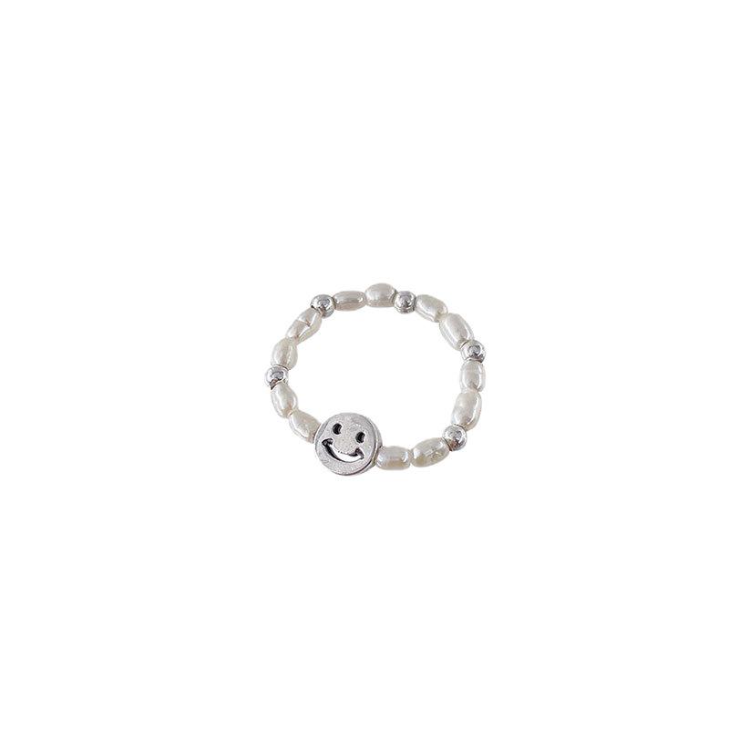 Korean Style Retro Pearl Elastic Ring for Women - Elegant and Trendy Temperament Finger Accessory
