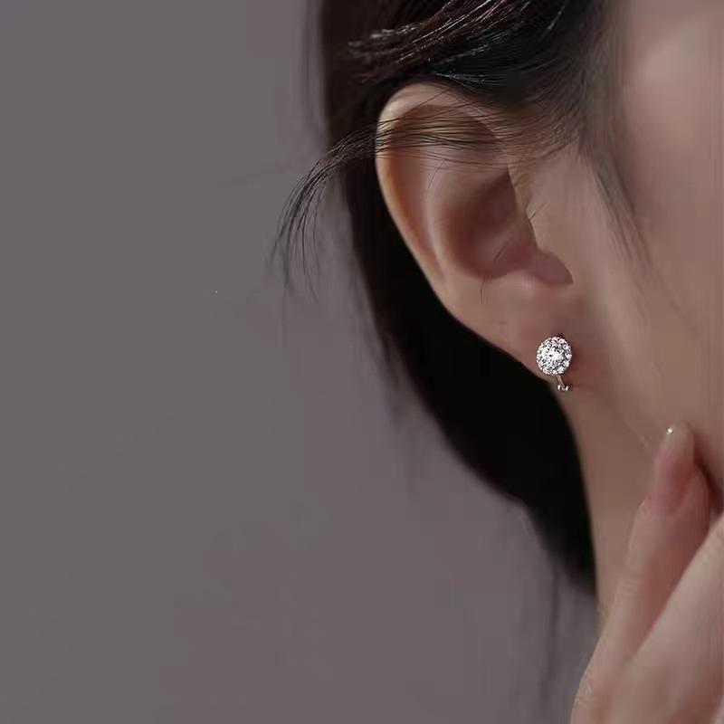 Elegant Light Luxury 925 Sterling Silver Zirconia Clip-on Hoops for Women - New Pure Silver Ear Jewelry