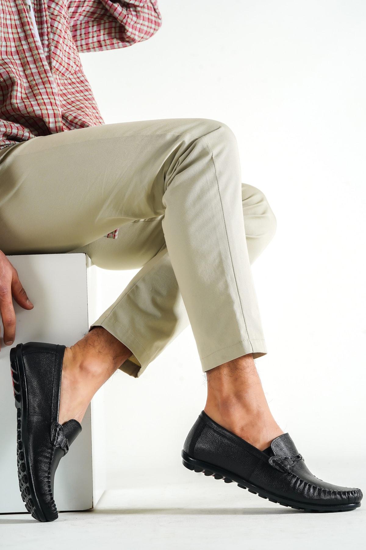 

Черная мужская кожаная повседневная обувь из натуральной кожи