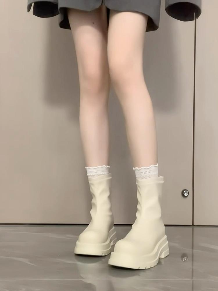 Spot women's 2025 new early autumn British style white Martin boots women's thin boots short boots with thick soles