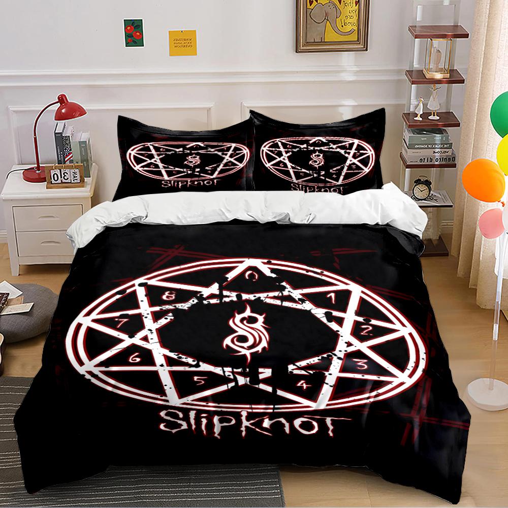 סט מצעים שחור עם לוגו Slipknot סט מצעים (1 ציפה לשמיכה, 2 ציפיות לכריות, שמיכה אינה כלולה)