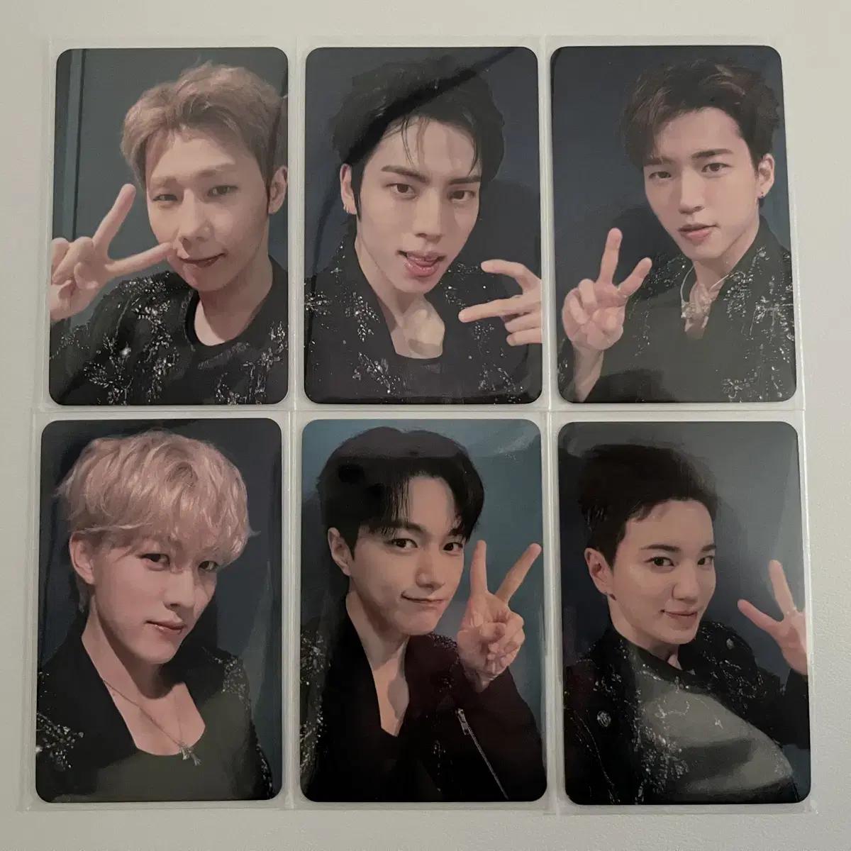 

Infinite Hello Live Foca Set