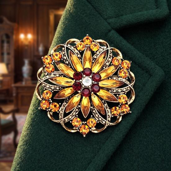 Vintage Flower Brooch Hollow Rhinestone Brooch, Floral Lapel Pin for Fashion Jewelry Women, Bling Badge Clothing Accessories Secure