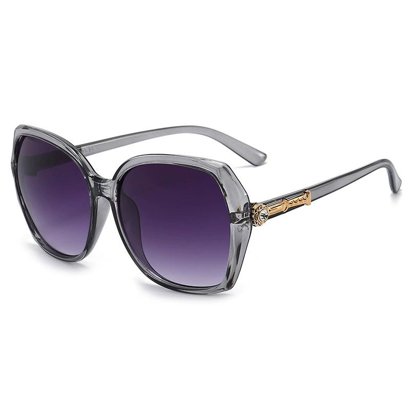 

2025 New Square Frame Women s European and American Fashion Sunglasses Other сірий