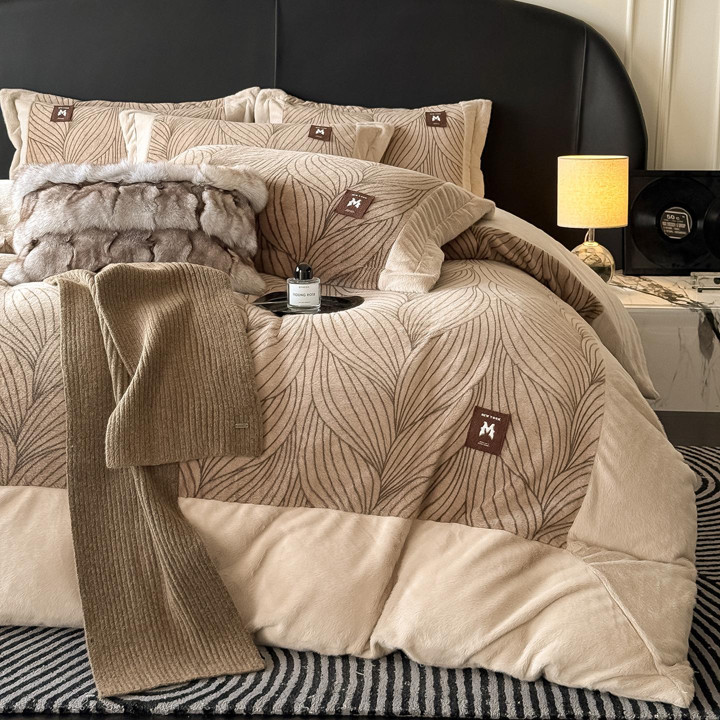 Light Luxury Class A Bed Four-piece Set Thickened Warm Milk Fleece Quilt Cover Coral Fleece Warm Bedding Set 1.5m 4pcs 2x2.3&set