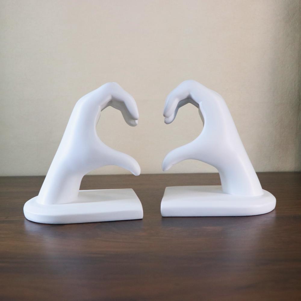Creative Resin Heart-shaped Gesture Sculpture Desktop Non-slip Bookend Home Office Shelf Book Ends Stand Holder Decorative
