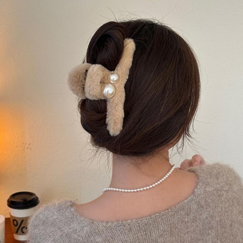 Plush Puppy Hair Clips Women Korean Fashion Simple Hairpin Elegant Girls Shark Clip Hair Accessories