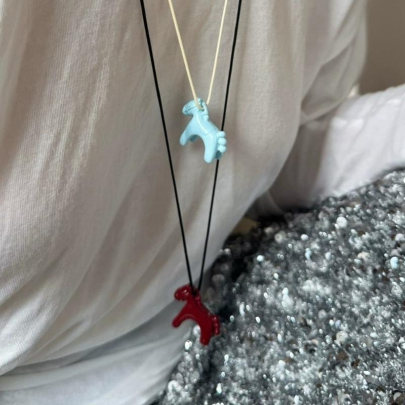 Enamel Coated Horse Charm Necklace Corrosion Resistant Copper Adjustable Neckchain Wear For Everyday Fashion Accent