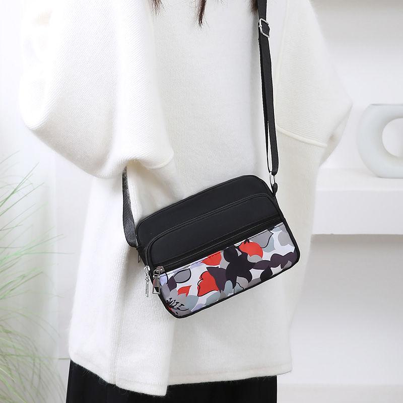 Women's Shoulder Bag Diagonal Cross Small Bag Versatile for Going Out Mobile Phone Bag Middle-aged Mother Backpack