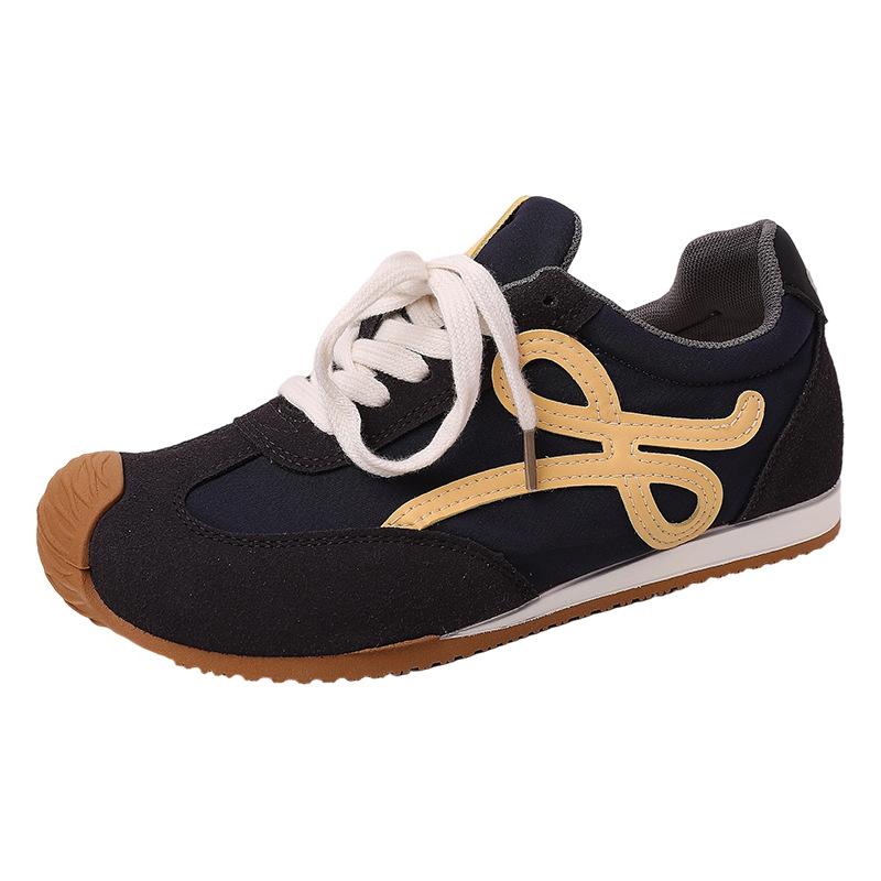 Lace-up platform German training shoes women's autumn and winter fashion retro color matching repair skin contrast color comfortable sports and leisu