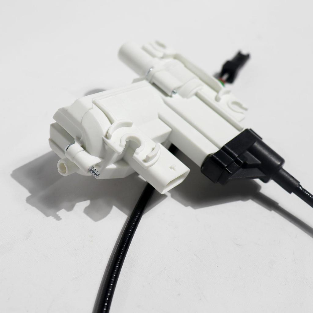 Mercedes-Benz W222 Right Rear Door Lock Actuator (Part 2227601600)