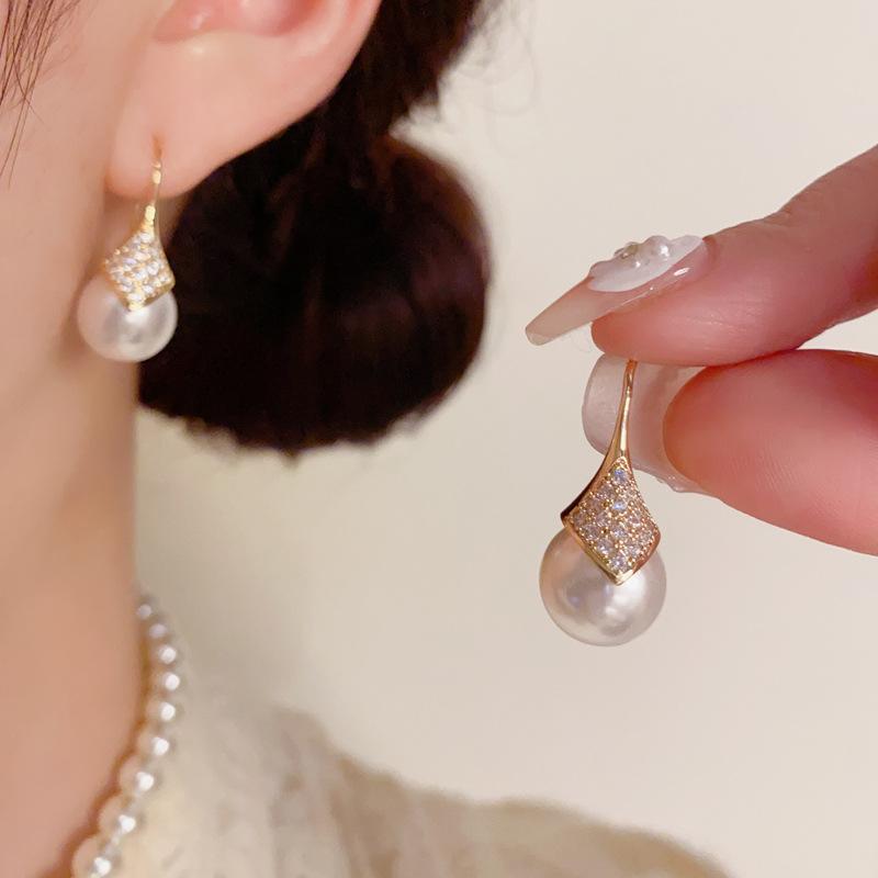 Elegant Simple Geometric Zircon Diamond Pearl Dangle Earrings For Women