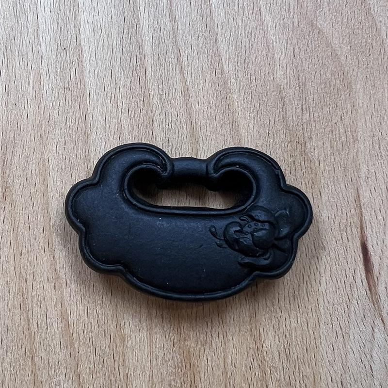 Premium Blended Incense Pendant: Natural Fragrance Ruyi Lock Car Ornament & Aromatherapy Accessory