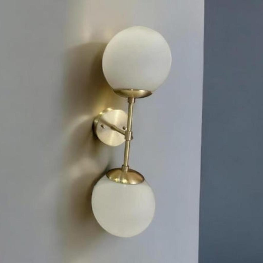 2-Light Globe Wall Sconce for Bedroom Dining Room Living Room Kitchen Home Décor