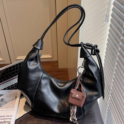 Commuting Large-capacity Soft Leather Dumpling Bag Women's Winter New Fashionable High-value Messenger Bag Women