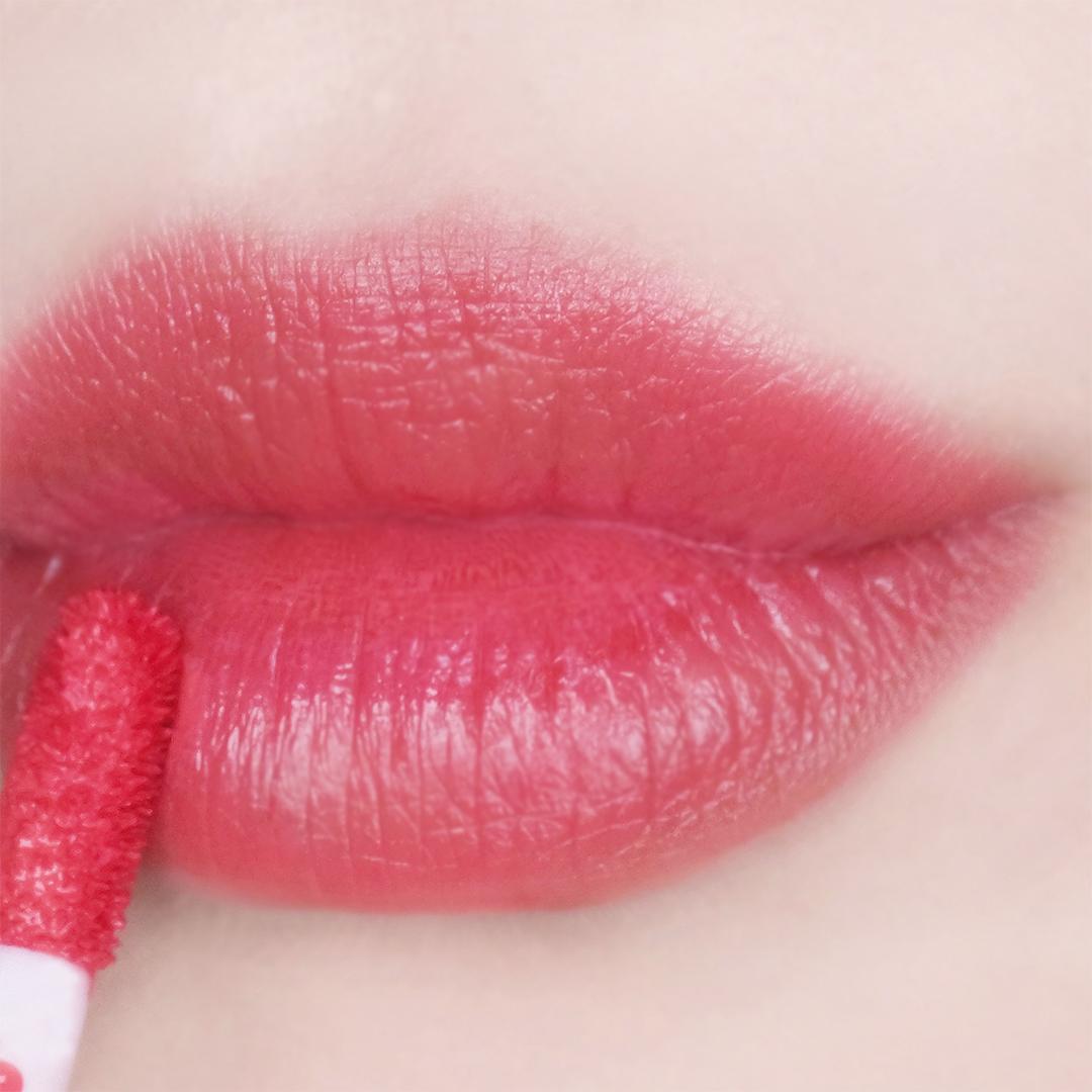 

Выберите 1 из 6 оттенков Benefit Play Tint