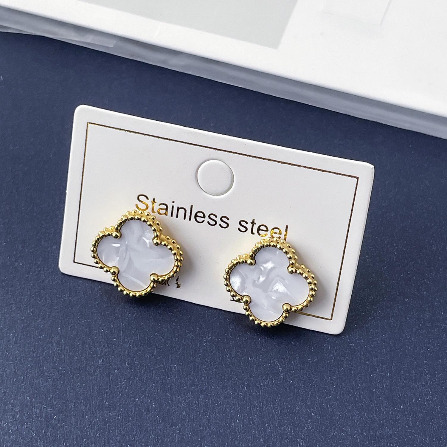 

Серьги-пусеты Четырехлистный клевер 15 мм, глянцевые, высококачественная модная титановая сталь, не теряют цвет