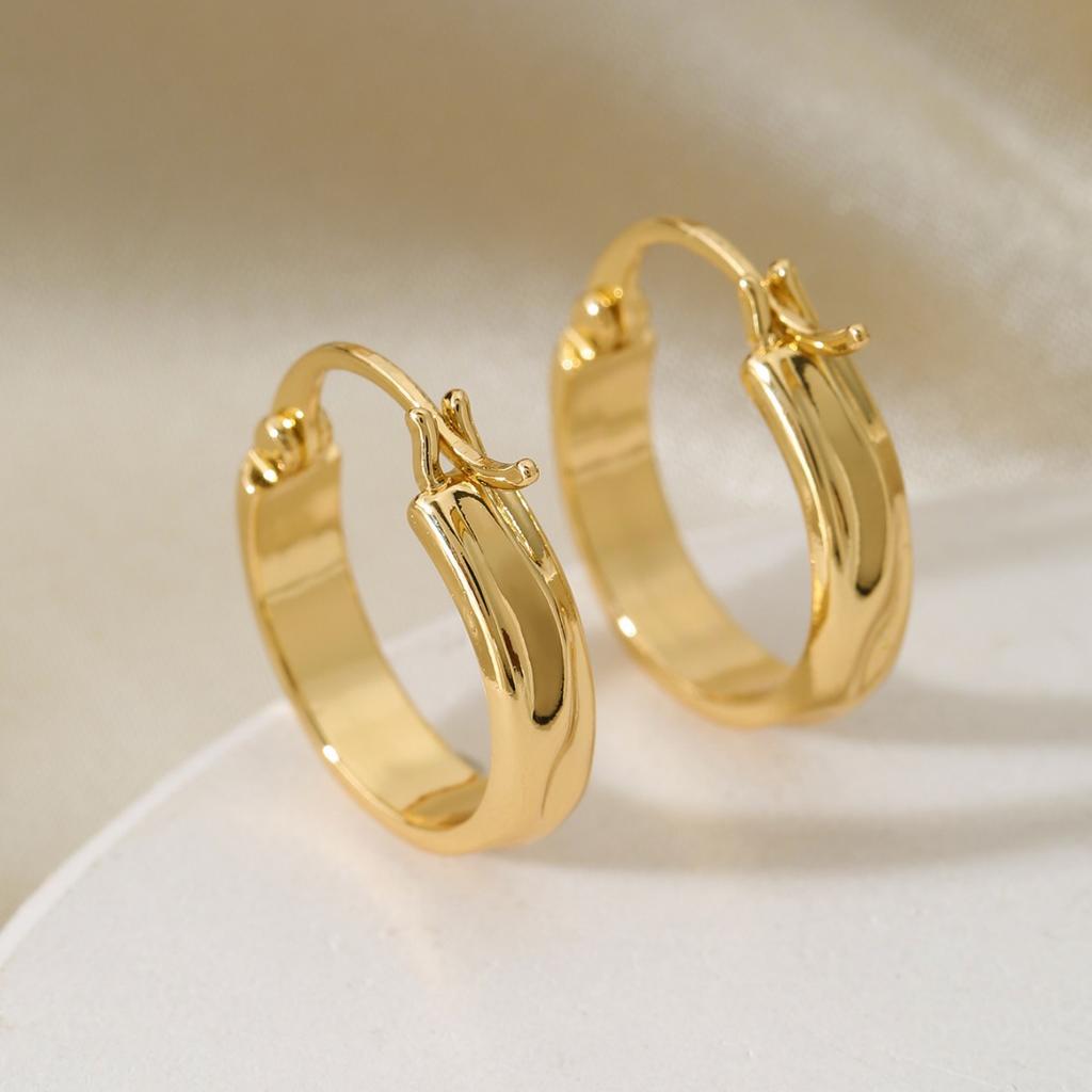 Luxury Minimalist Geometric Round Hoop Earrings Simple Fashion Studs For Women Elegant Daily Jewelry Accessory Gift