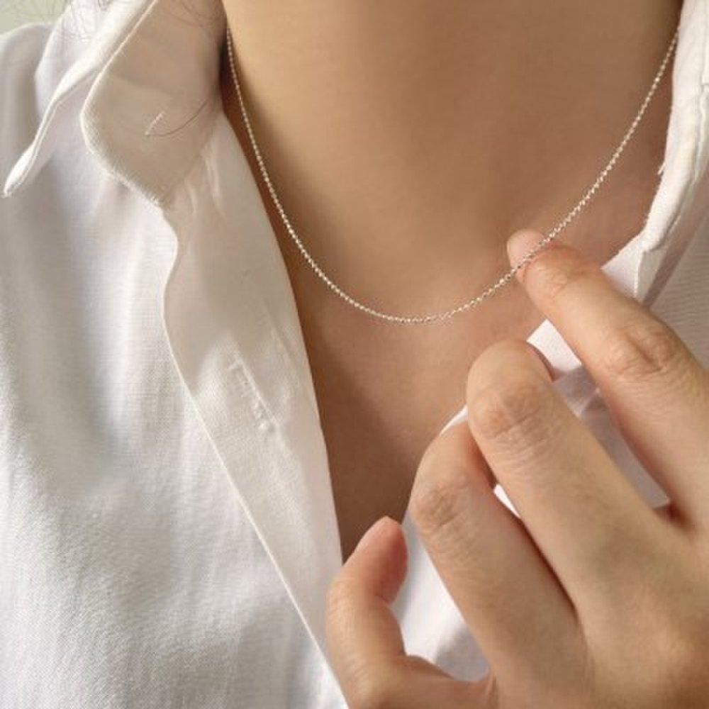 Cut Simple Silver Single-row Layered Necklace with a Military Tag