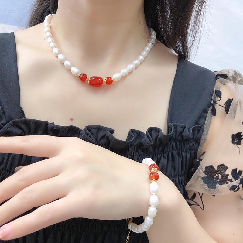 Exquisite Red Agate and Freshwater Pearl Necklace Set for Women: Versatile Three-Piece Jewelry Collection 8-9mm