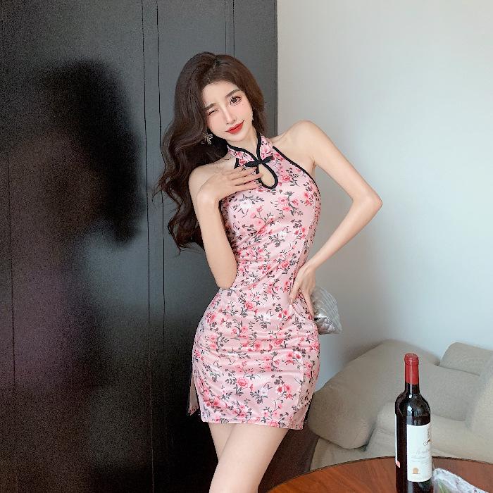 Retro Floral Print Off-Shoulder Qipao Style Dress with Slit and Frog Buttons - Bodycon Short Skirt S