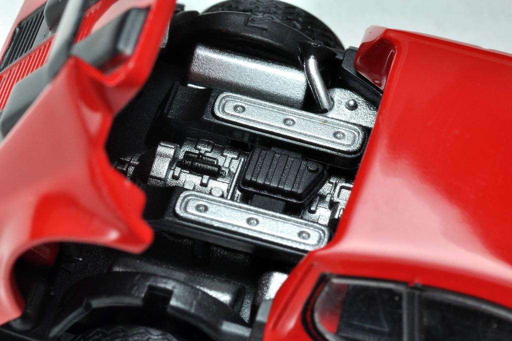 Tomica Limited Vintage Neo Ferrari 365 GT4 BB 1/64 TLV-NEO Red/Black (Finished Model)