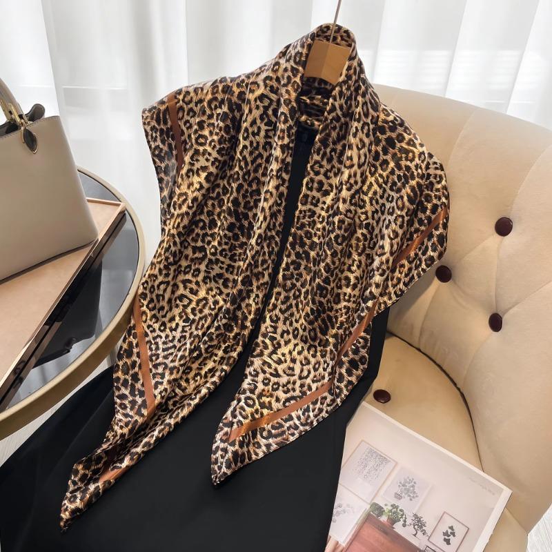 90cm Leopard Print Satin-Finish Scarf - Lightweight Simulated Silk Square for Women Spring Summer Versatile Chic