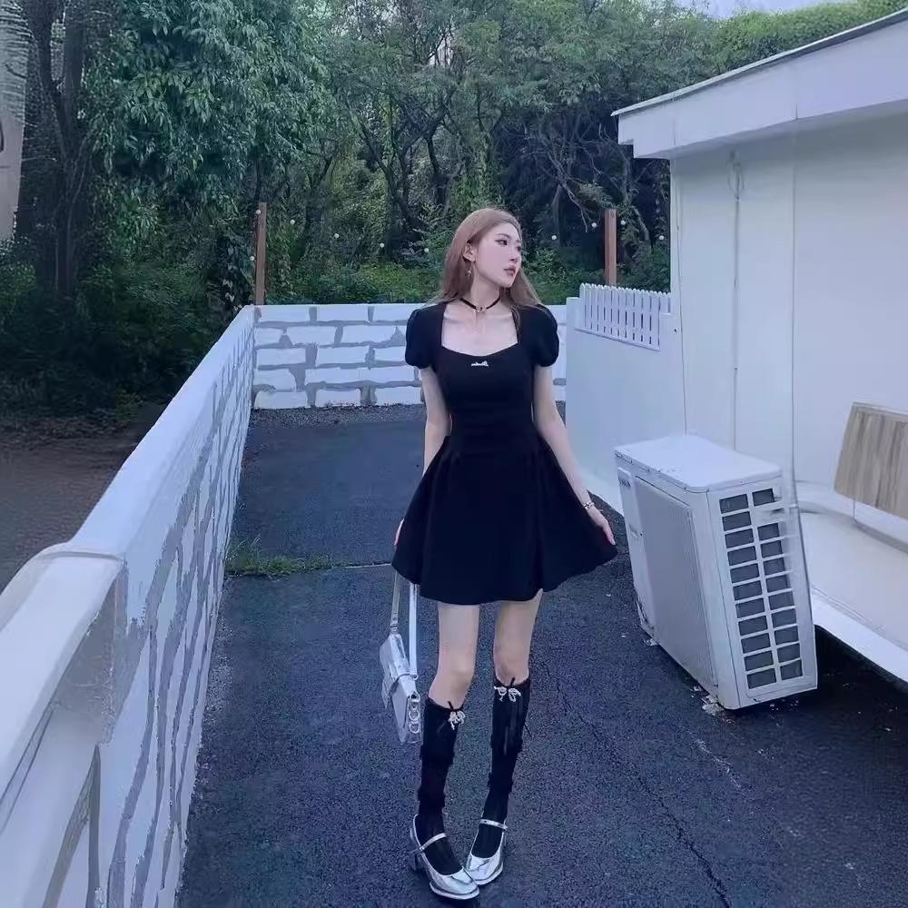 Square collar pure desire style black dress women's waist temperament design sense short a word small black skirt summer