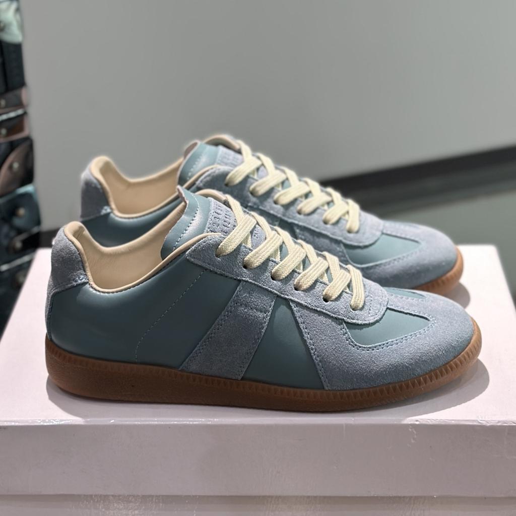 Couple's Retro Soft-soled Genuine Leather Versatile Casual Sneakers with Straps and Flat Sneakers