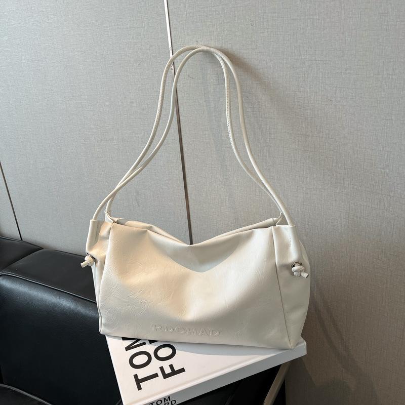 

Retro soft leather large-capacity tote bag women s autumn fashion simple leisure commuter shoulder bag underarm bag